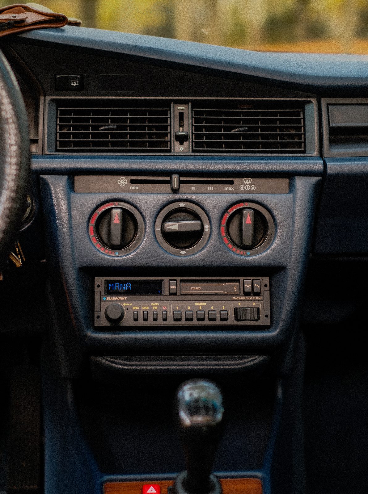 Blaupunkt HAMBURG SQM 23 Retro Car Stereo with Bluetooth installed in vintage car dashboard by Connected Car Experts